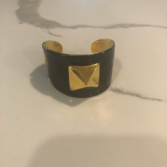 CC Skye black and gold cuff - Picture 1 of 6
